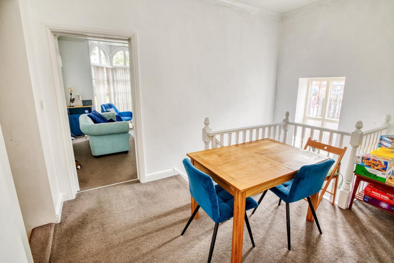 Appartamento Pass The Keys 2 Bed Flat In Old School House Lincoln Esterno foto